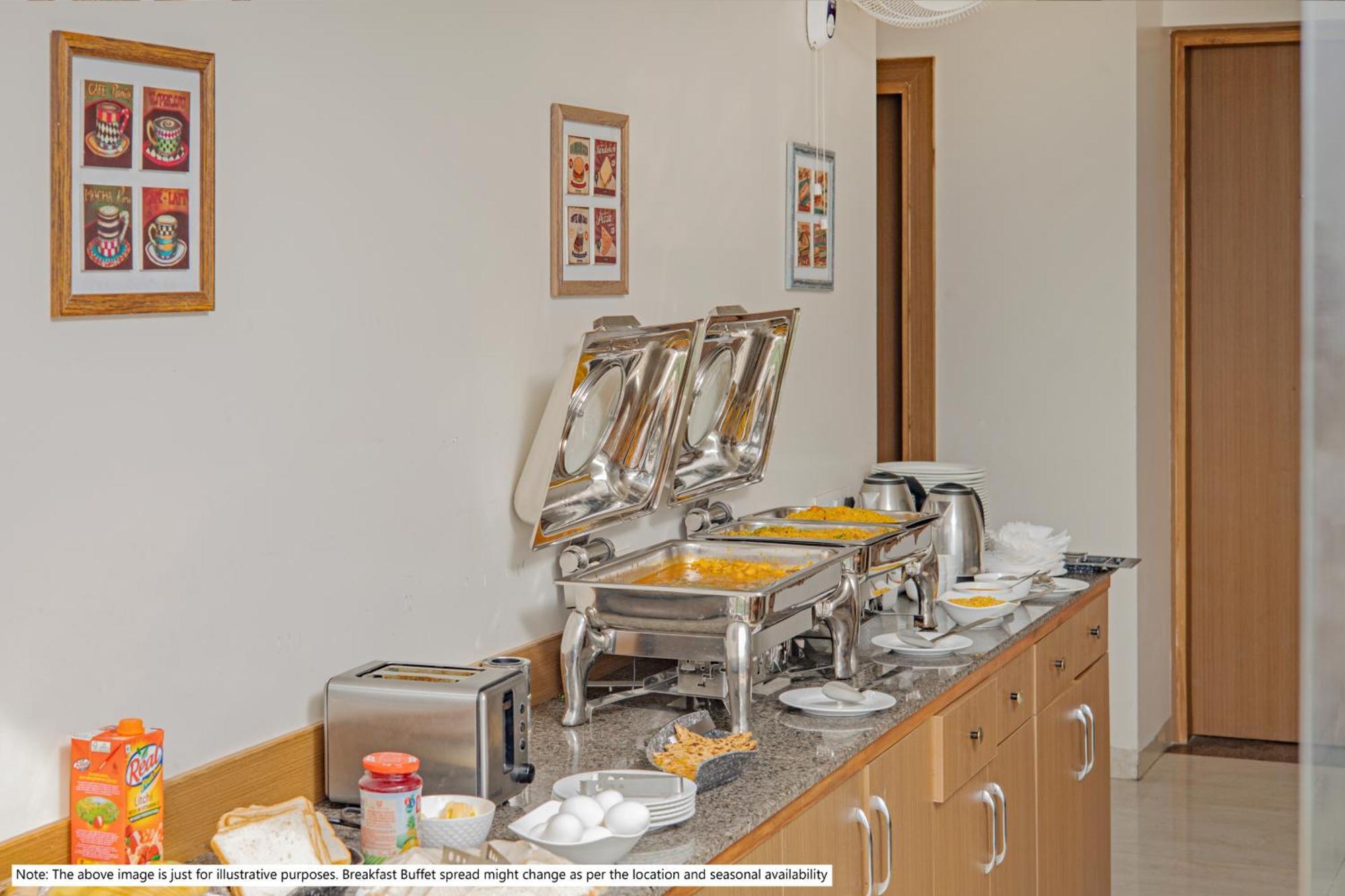 Itsy Hotels Deluxe Inn Ченнаи Экстерьер фото